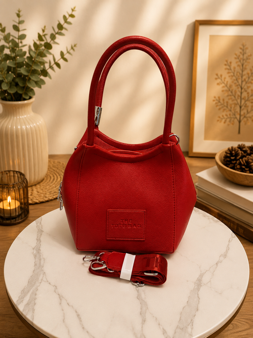 Elegante Damenhandtasche in Rot – Schultertasche mit Umhängegurt & Tuch